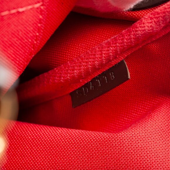 Authentic Louis Vuitton Favorite MM Damier Ebene Crossbody Bag - Picture 8 of 10